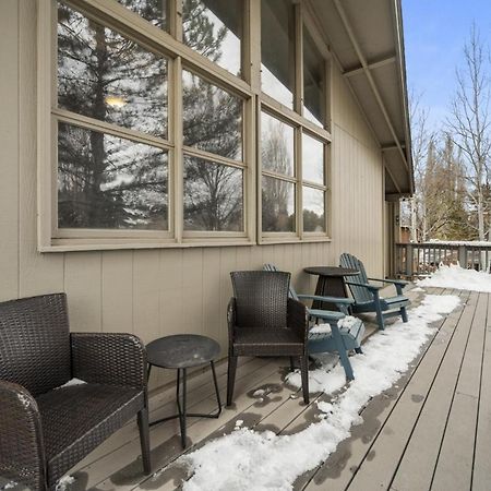 Country Club Flagstaff Home With View Of Golf Course Exterior photo