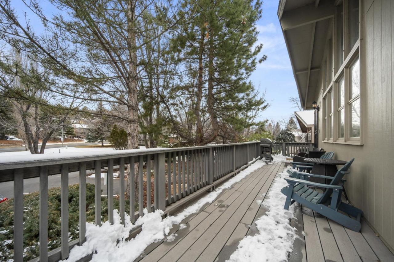 Country Club Flagstaff Home With View Of Golf Course Exterior photo